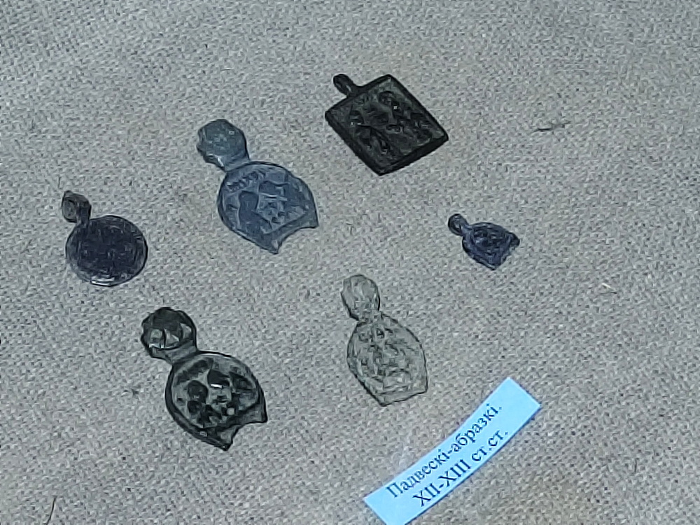 https://i.postimg.cc/NjS0BHcF/15.jpg