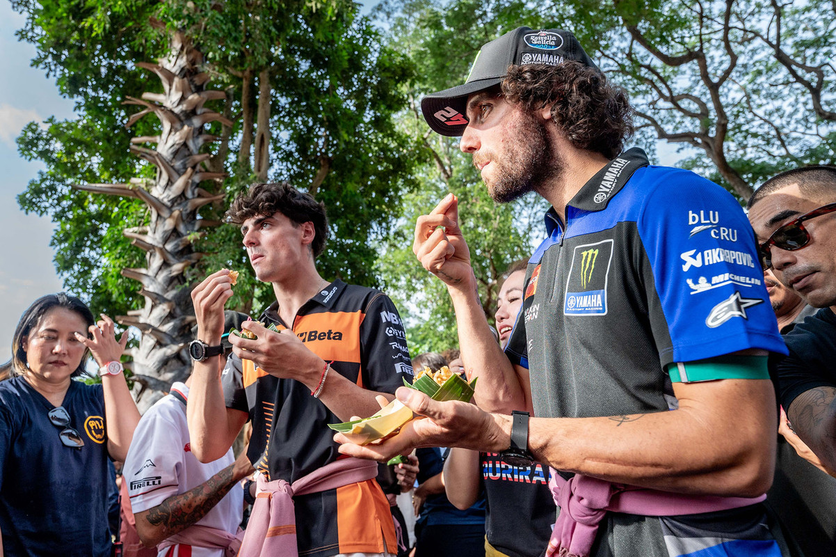 4 เฟอร์มิน อัลเดอร์แกร์  มาร์โก้ เบซเซคกี้ ลองชิมทองม้วนสดข้าวนกกระเรียน