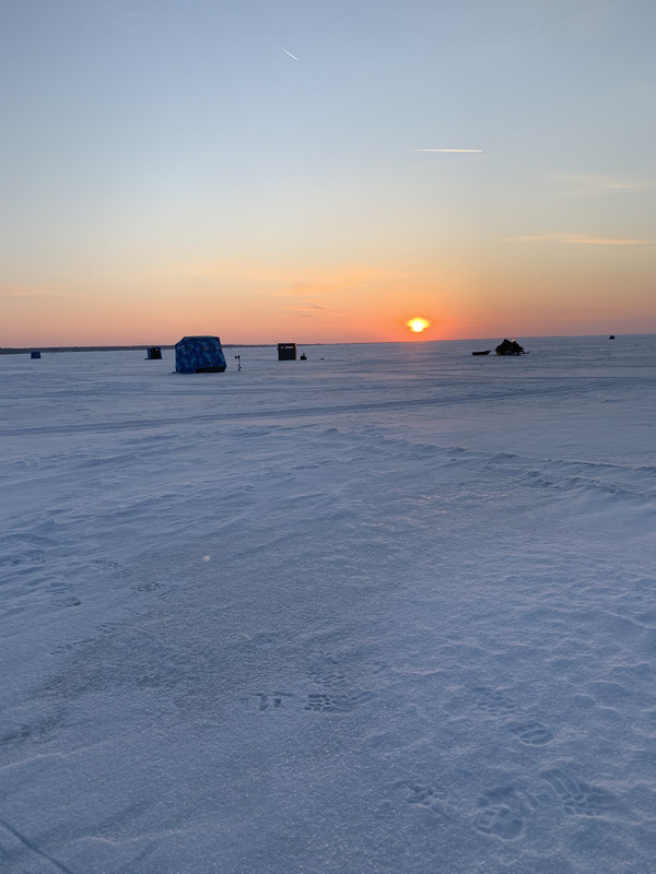 E45270C1-A3D2-4EFE-8DF2-6A1504943297