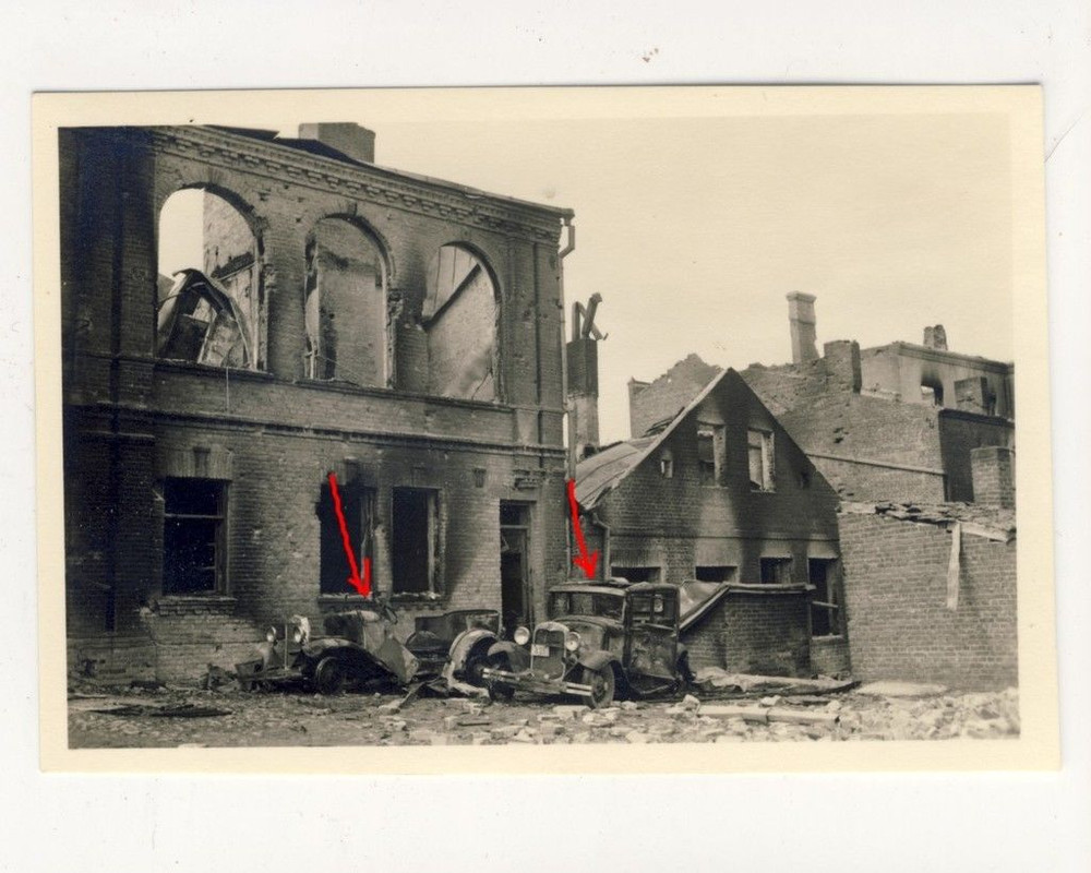 zerstörte Häuser - Ortschaft - ausgebrannte Auto