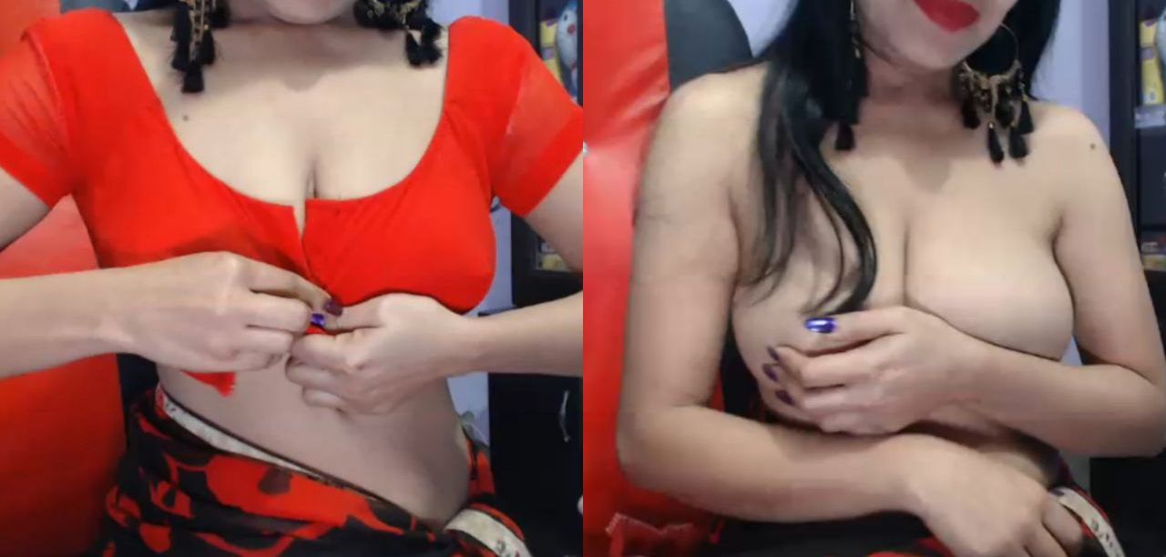 Hot cam girl showing her boob rubbing live stripping