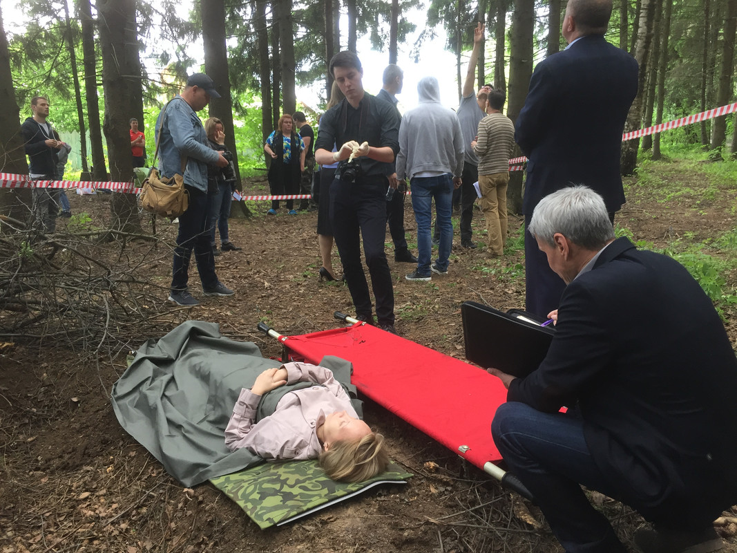 6CFA50E4-B52A-4321-AF46-BF6F8DBC2E02