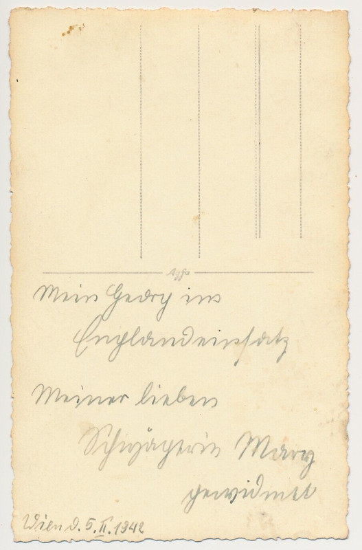 127526 Portraitfoto- Pilot Jagdflieger, Me 109, Bf 109, Sonderbekleidung Pistole (1)