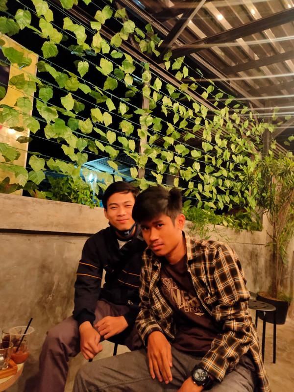 b1e998f4-dfb1-43b9-a8cd-8ace8ae4401d.jpg