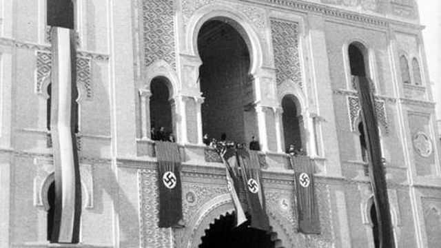 Banderas nazis en la plaza de toros de Las Ventas, en Madrid