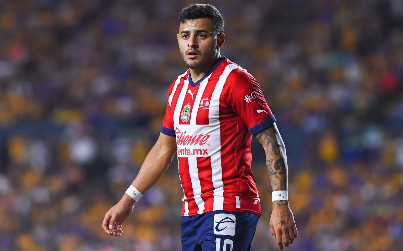 ¿Alexis Vega denuncia a Chivas? Pide ayuda a AMFpro por ser 'apartado'