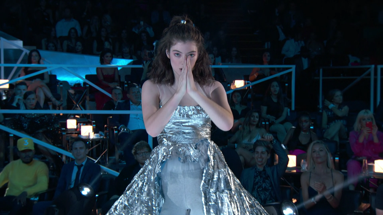 9. Lorde - Homemade Dynamite[(006740)13-09-30]