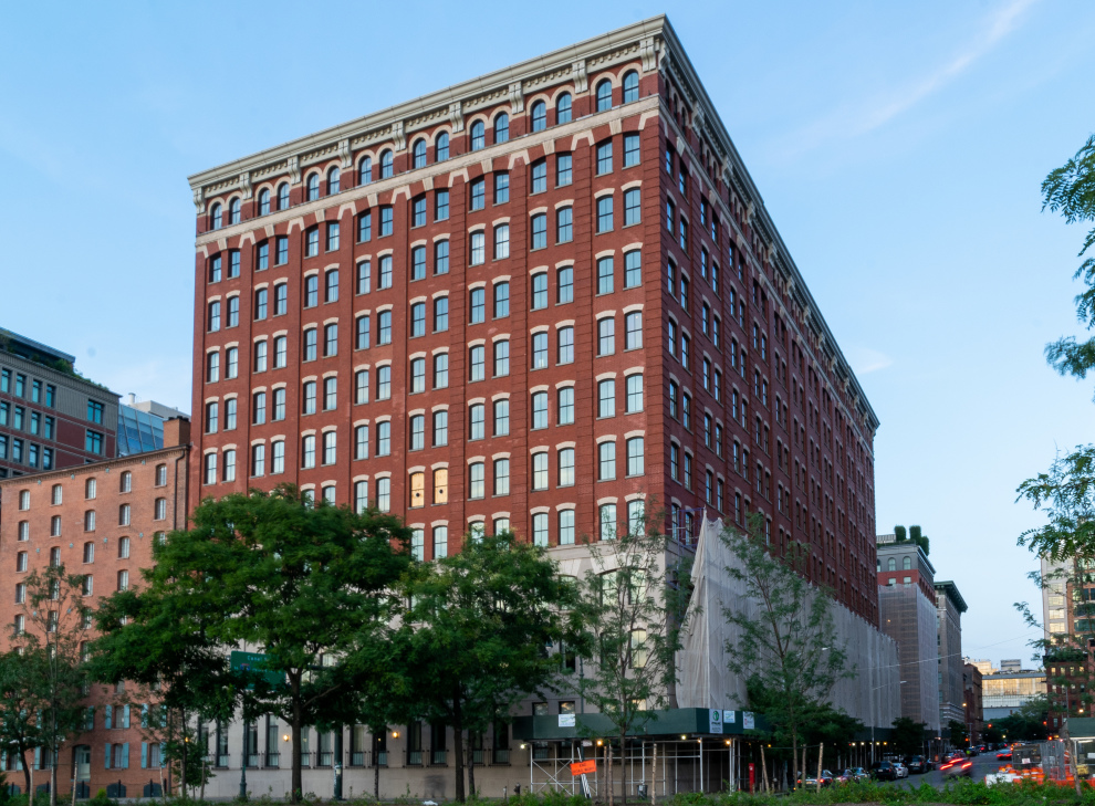 250 West Street, Unit 8J