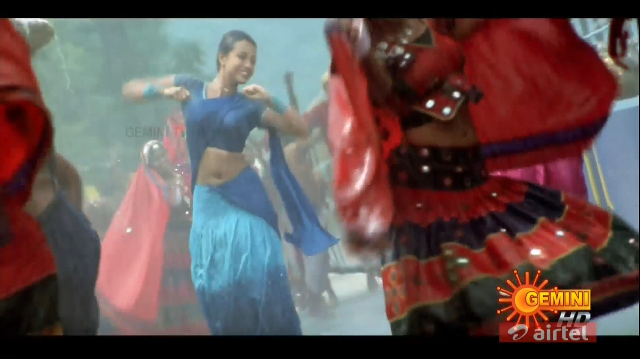 Trisha Hot & Sexy Compilation - Varsham.mp4_20200714_181049.633