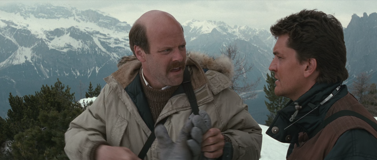 Cliffhanger (1993) RM4K + Extras (1080p BluRay x265 10bit AAC 5.1 r00t) [QxR]