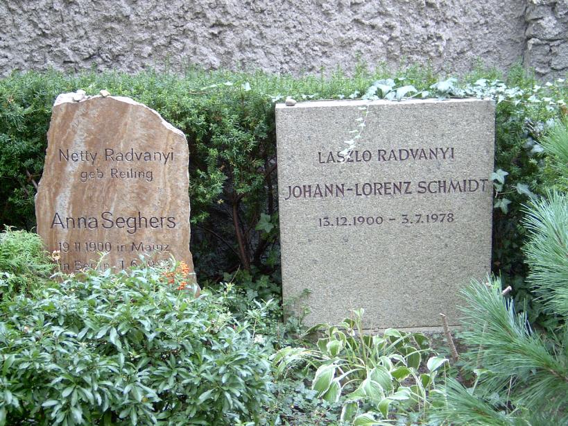 Grab-von-Anna-Seghers