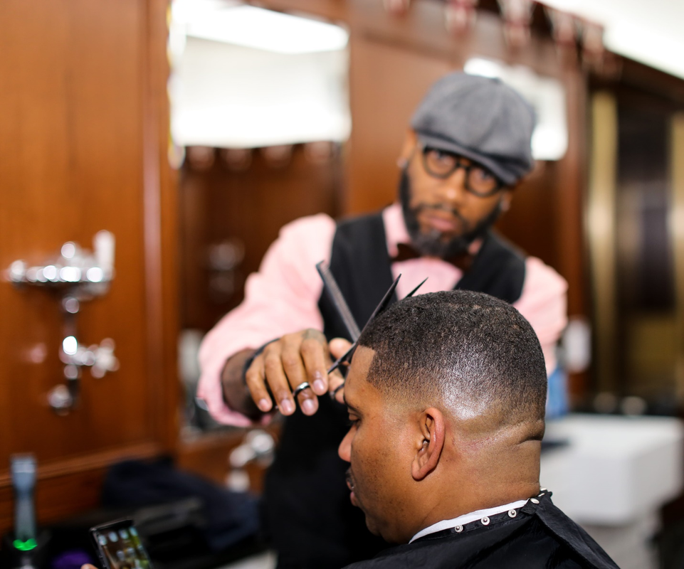 The Pursuit Of The Perfect Cut: Tips For Finding A Top-Notch Barber Shop