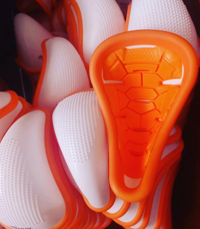 BFBE40B3-5F19-4552-8E65-90846CC99EEB