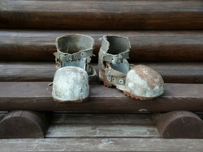 9. Галоши СВУ