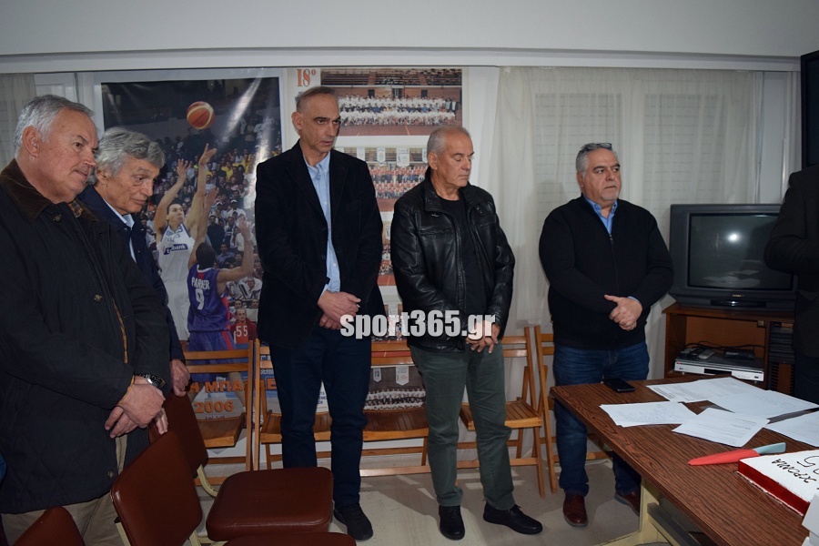 , &Epsilon;&Kappa;&Alpha;&Sigma;&Kappa;&Epsilon;&Nu;&Omicron;&Pi;: &Kappa;&omicron;&pi;ή &pi;ί&tau;&alpha;&sigmaf; &kappa;&alpha;&iota; &tau;&iota;&mu;έ&sigmaf; &sigma;&epsilon; &alpha;&nu;&theta;&rho;ώ&pi;&omicron;&upsilon;&sigmaf; &tau;&omicron;&upsilon; &mu;&pi;ά&sigma;&kappa;&epsilon;&tau; (&phi;&omega;&tau;. & &beta;ί&nu;&tau;&epsilon;&omicron;)