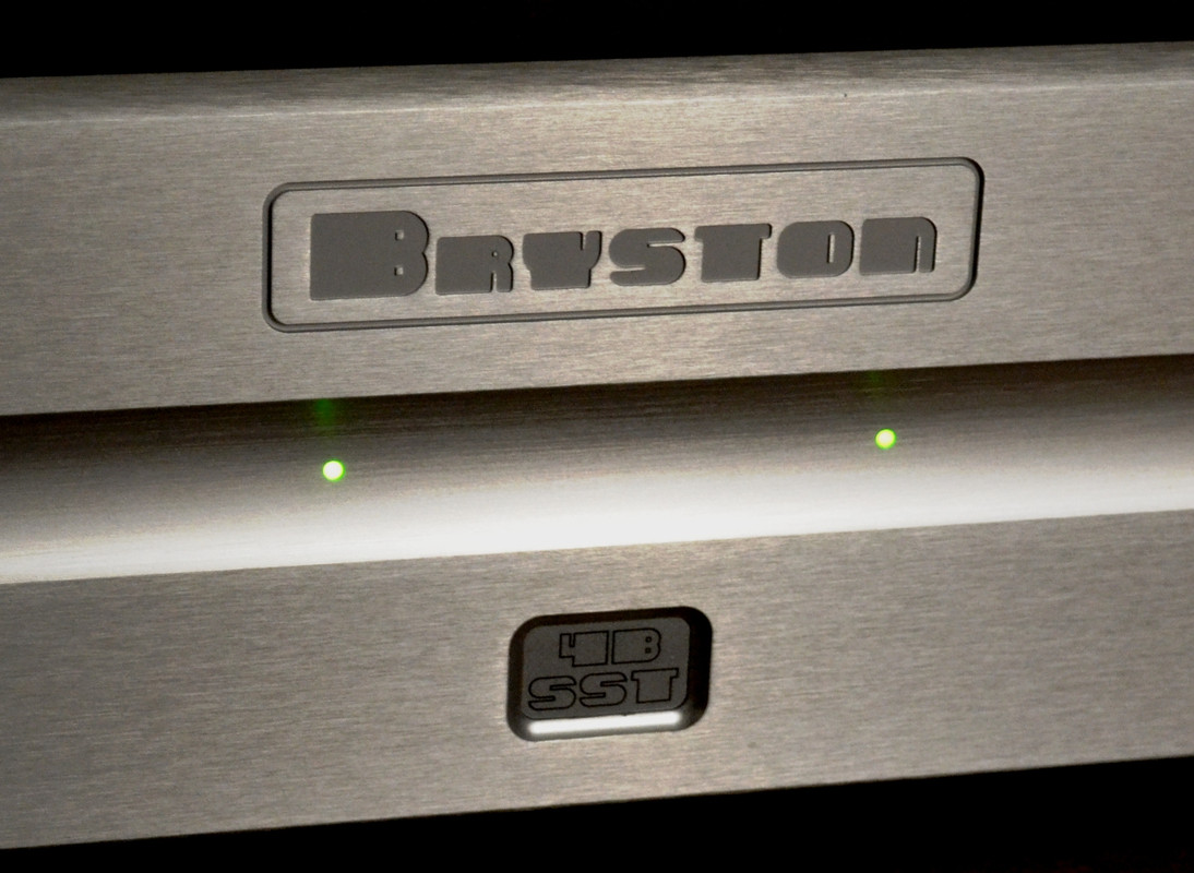 Bryston-4-B-SST-17-inch-Faceplate-3.jpg
