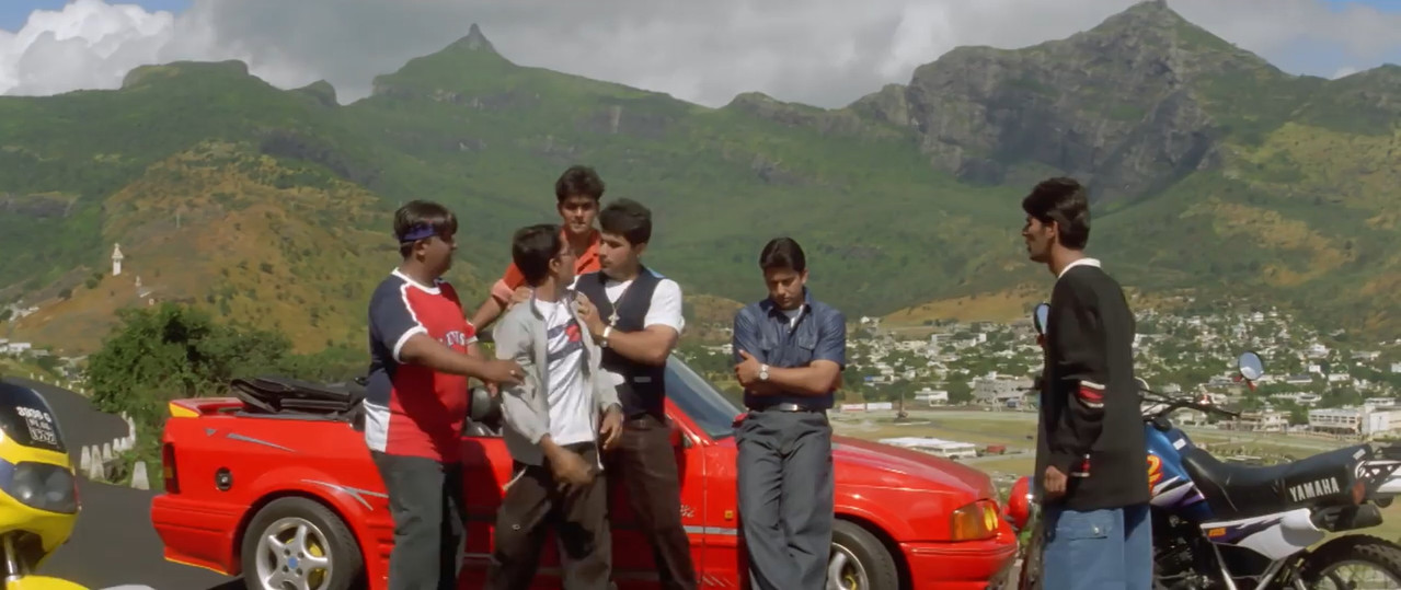 Kya Yehi Pyaar Hai 2002 WebRip [Hindi] 480p 720p ESub Screenshot