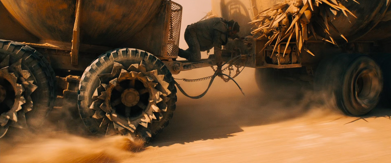 Mad Max - Fury Road 2015 (1080p x265 10bit Tigole).mkv_snapshot_
