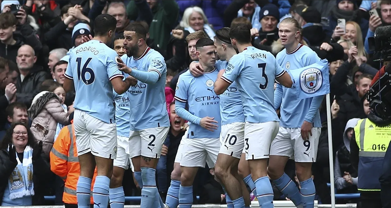 Manchester City a tres partidos de llevarse la Premier y la Champions League