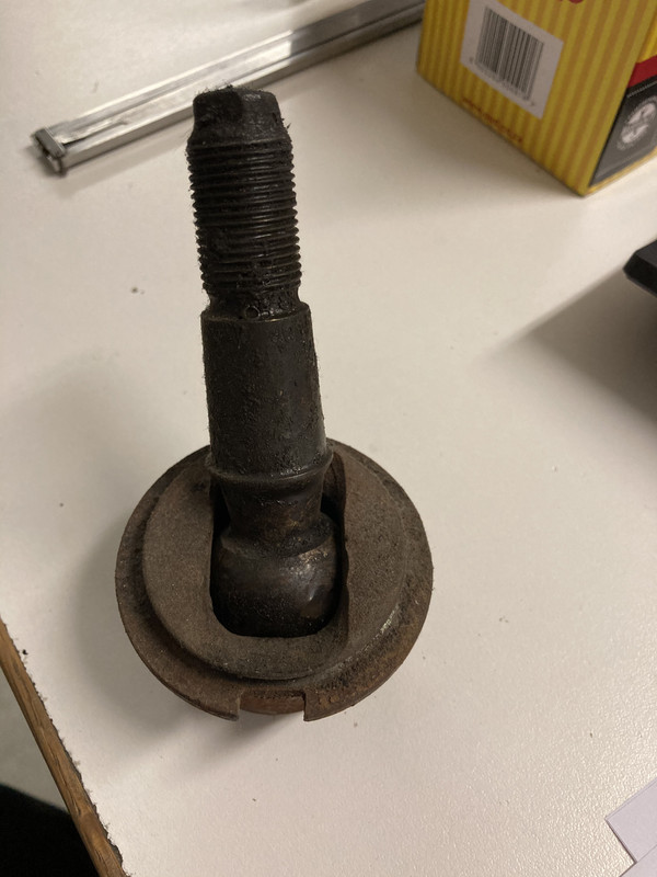 AC7844B8-95F4-485F-9F29-7F12931038B8