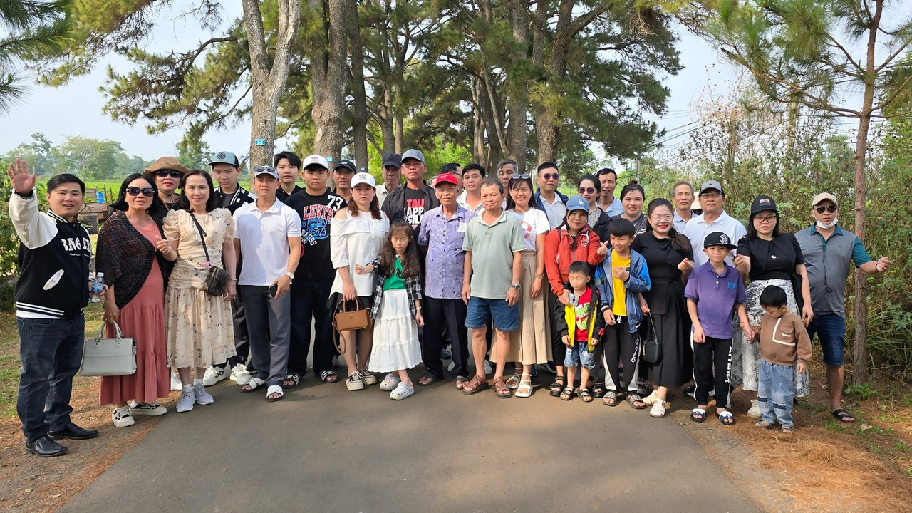 Đội ngũ Golden Sun Travel