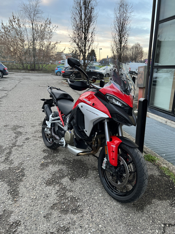 69426257-C1D8-4D18-A863-DE9E560ABC44