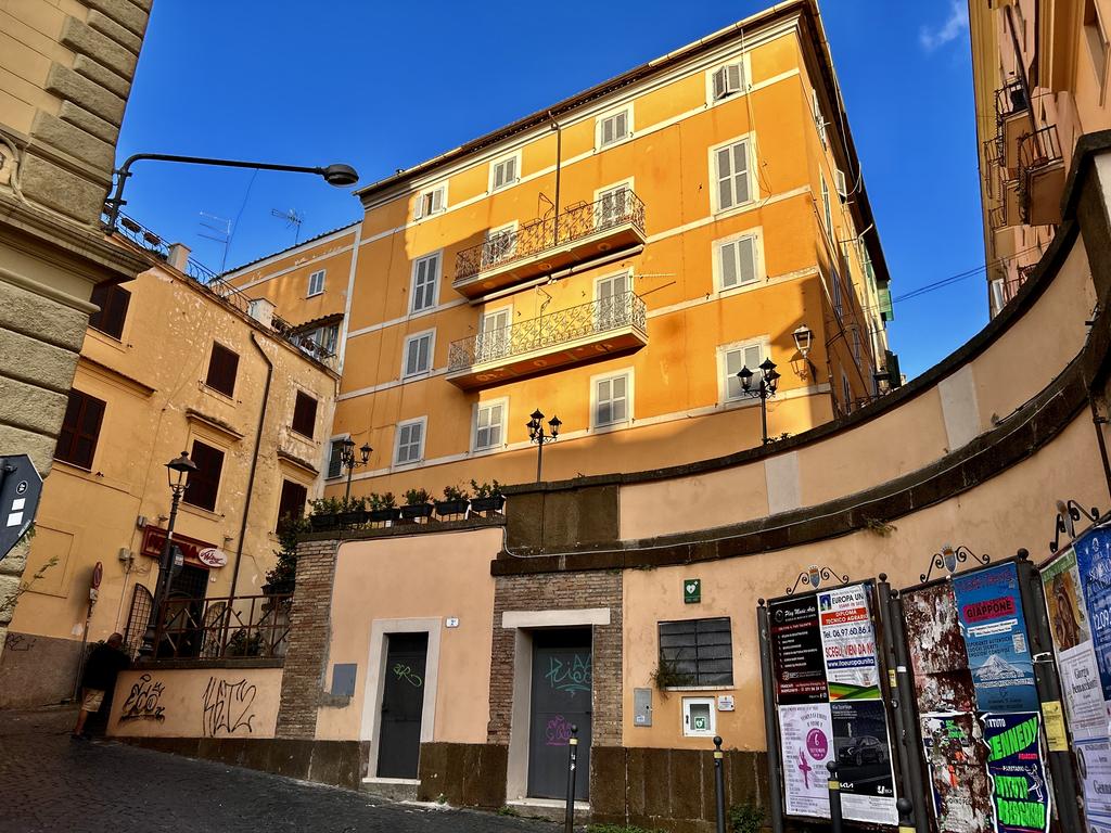 Жаркий сентябрь на побережье Тирренского моря.