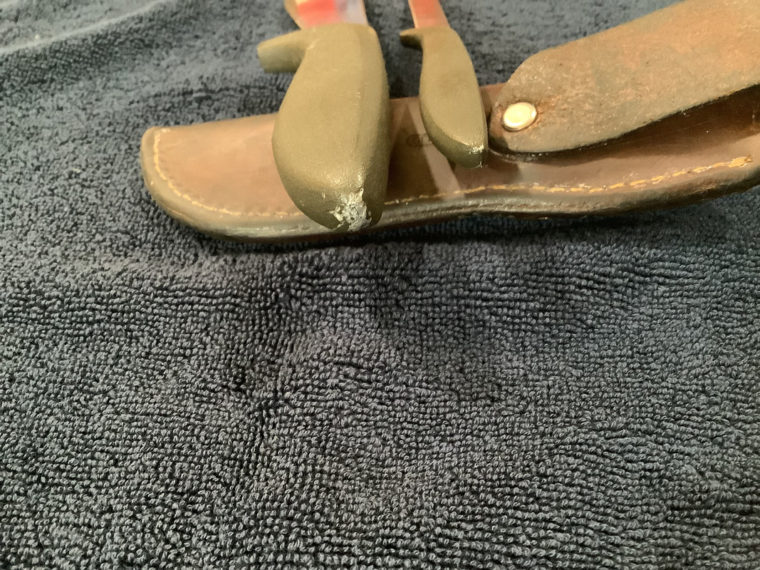 200E1DD2-9AE8-429D-9FDA-A0A58B79157D