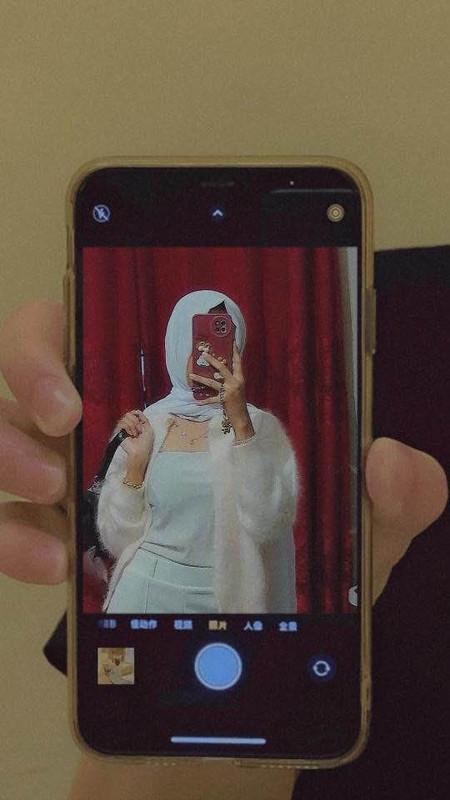 photo 6109135832741957722 y