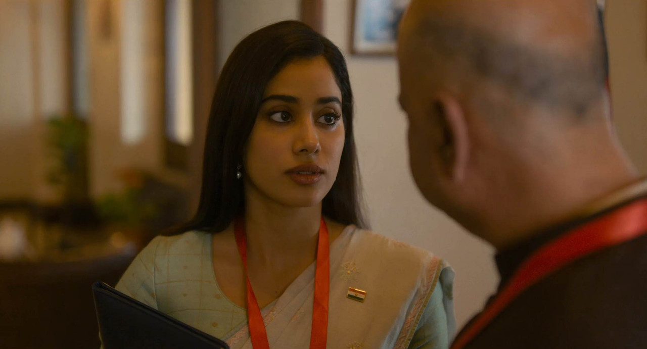 Ulajh 2024 WebRip [Hindi] 480p, 720p, 1080p ESub Screenshot