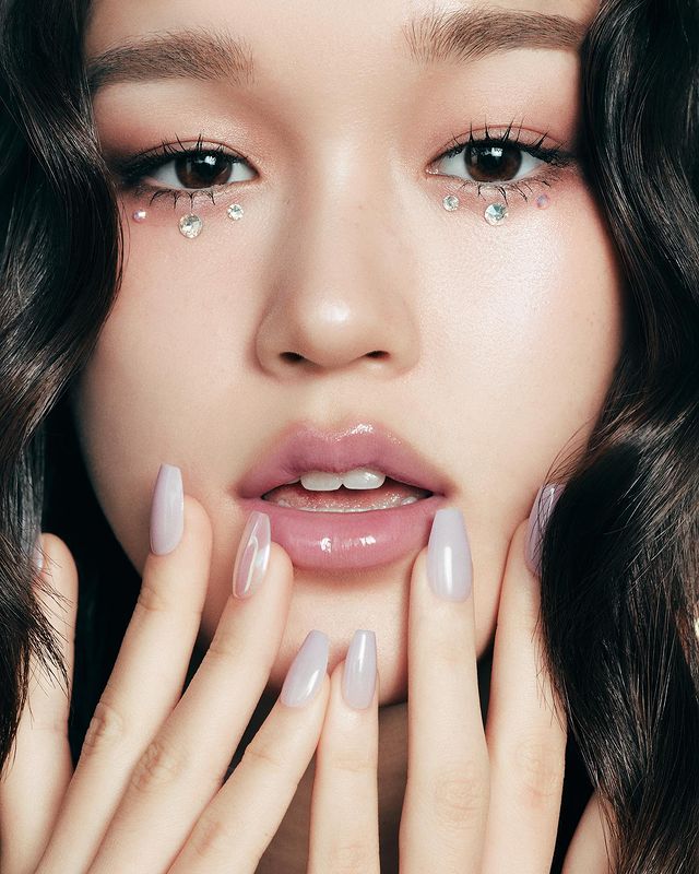 Two Slash Four, Risabae lancia il suo brand K-beauty