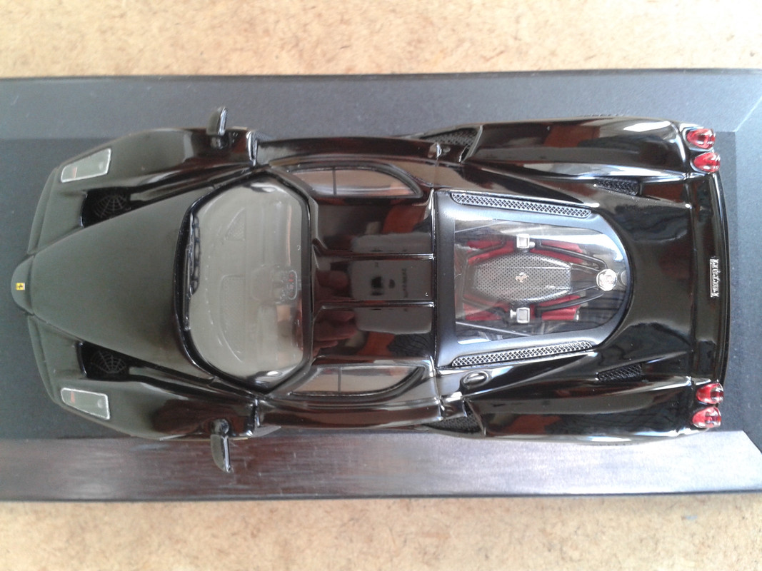 2002 Ferrari Enzo (Hot Wheels Elite) (21)