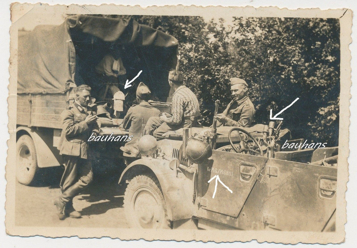 Foto Kübelwagen-LKW-Soldaten-Handgranaten-Kennun