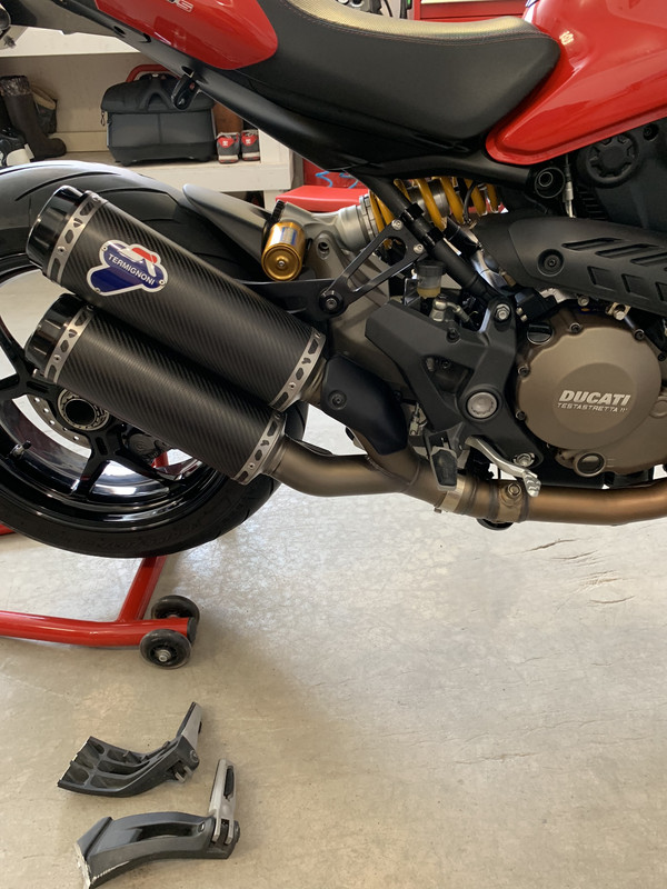 94A21EF5-7BDC-4276-B72D-855C767E1267