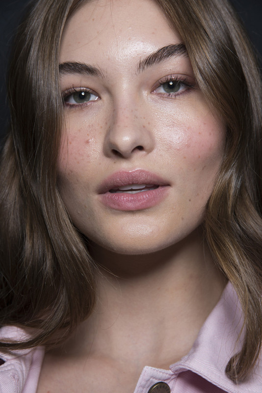 Alberta Ferretti Spring 2019 Backstage u5UbuwCV5sIx