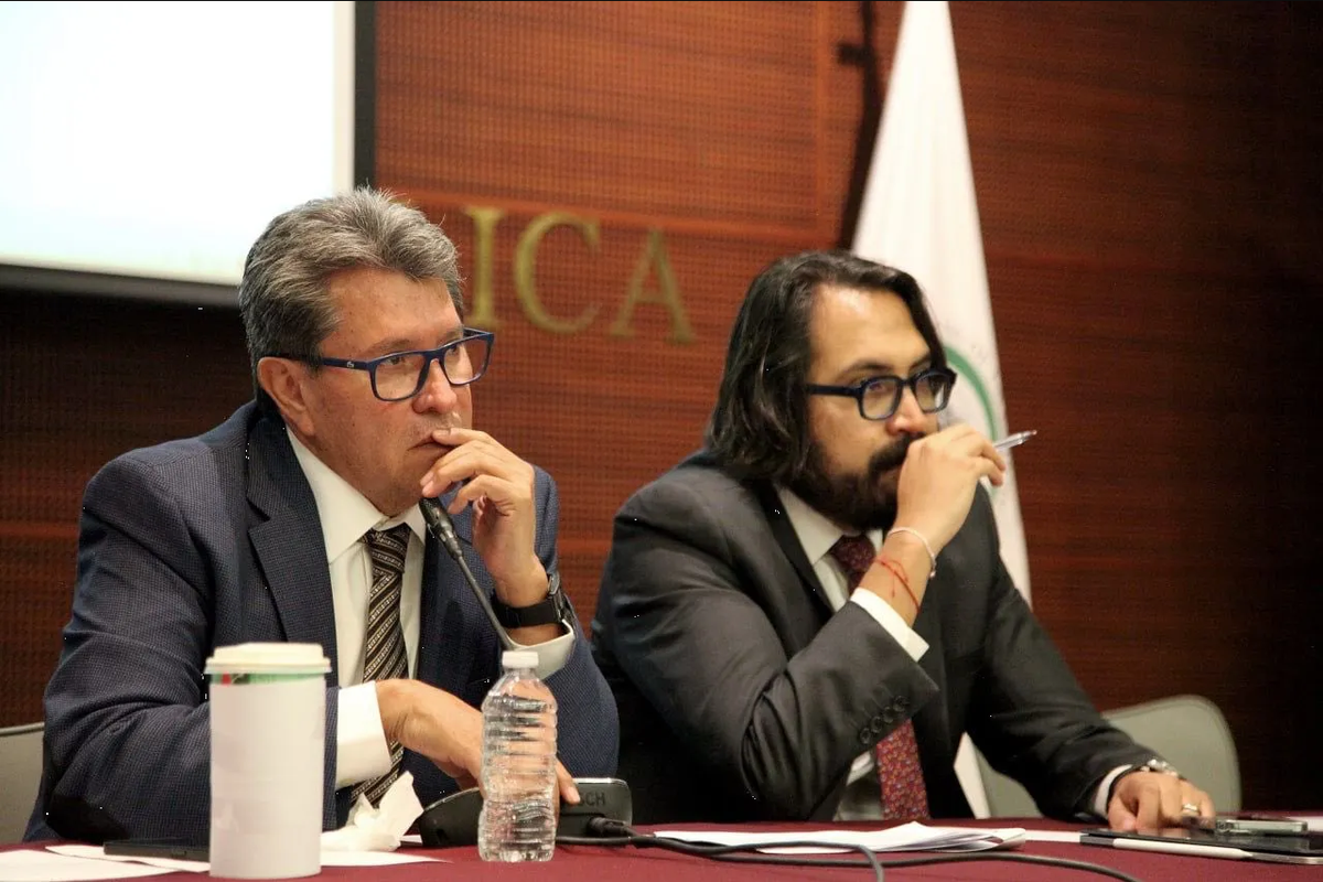 Ricardo Monreal señala que posibles cambios al INE son ilegales