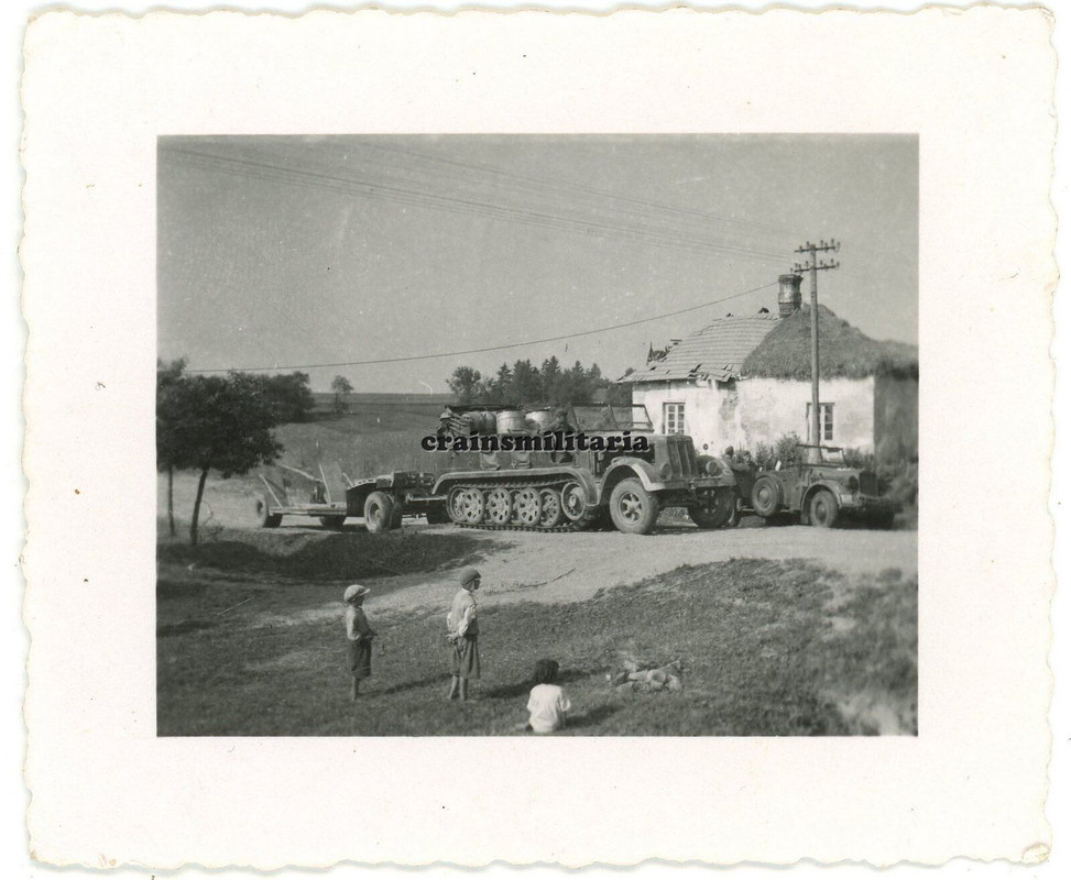 Orig. Foto 25.ID Halbkette SdKfz mit Tieflader Anhänger in der Ukraine 1941