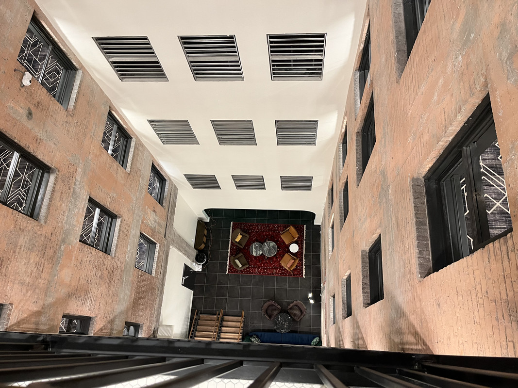 0CAE1A30-6FFA-43AC-85AA-8343D8F78F5C