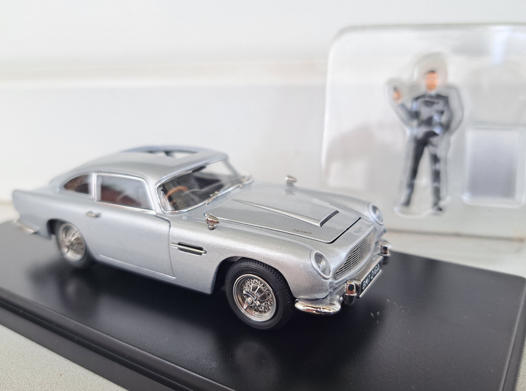 REVIEW: Aston Martin DB5 007 - Xiaoguang Model in 1:43 scale
