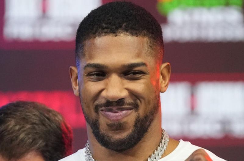 Еди Хърн вярва, че боксът пак ще спаси Антъни Джошуа 