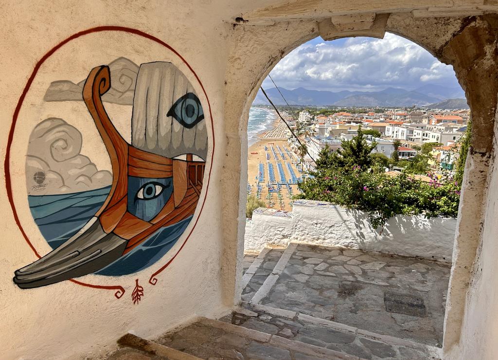 Жаркий сентябрь на побережье Тирренского моря. Жаркий сентябрь на побережье Тирренского моря.