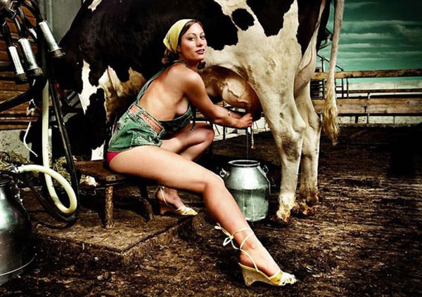 http://theonlinecentral.com/wp-content/uploads/2010/11/Beautiful_farmer_girls8.jpg