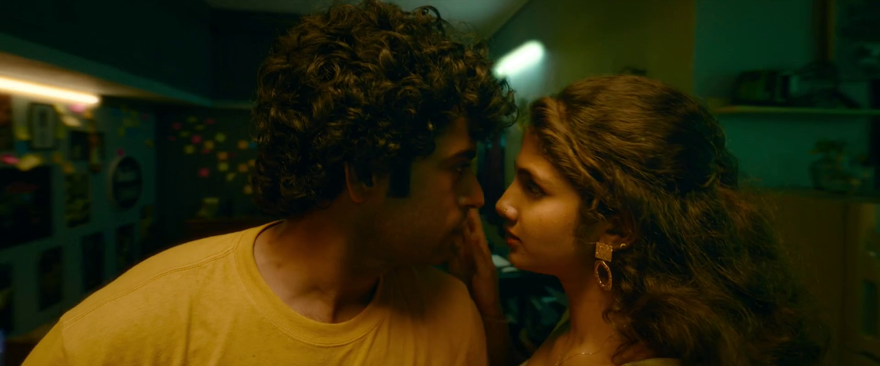 vlcsnap-2025-06-28-01h54m41s196