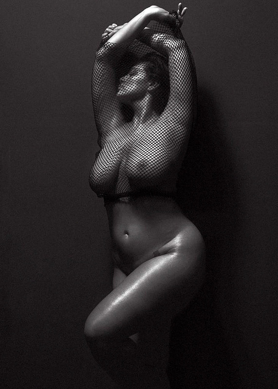 Ashley-Graham-Nude-015