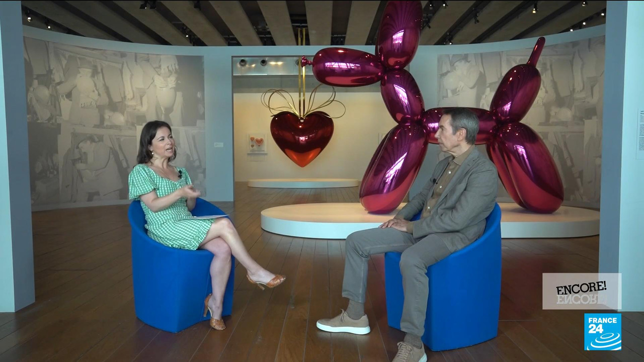 Jeff Koons on juxtaposing the ordinary with the opulent • FRANCE 24 English.mp4_snapshot_06.31_[2021