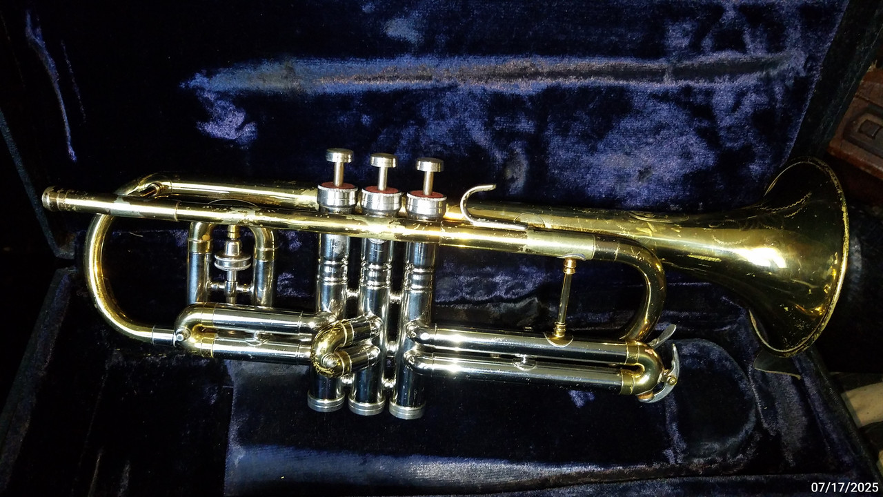 Conn 1968 80A Victor long cornet sn L91920X (26)