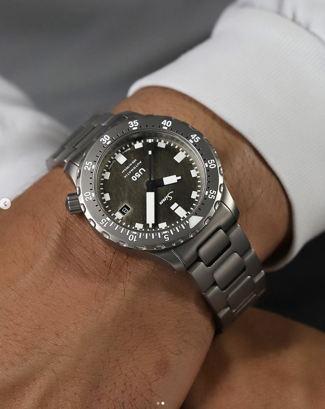 4A58D086-38E9-46A2-BF70-811751ADDD12