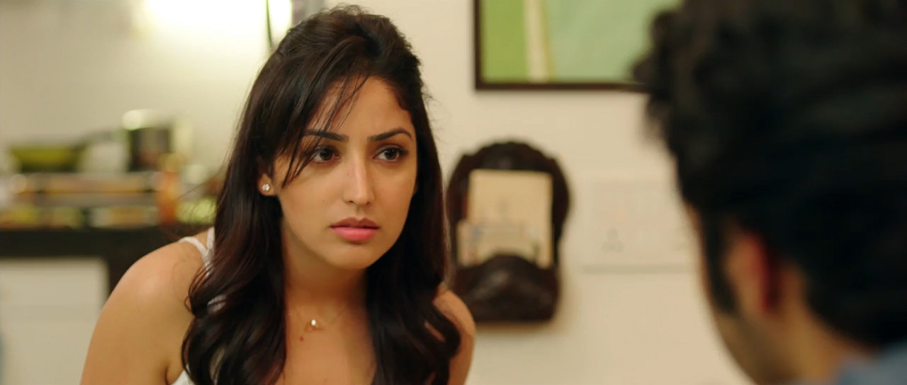 Badlapur 2015 WebRip [Hindi] 480p 720p ESub Screenshot