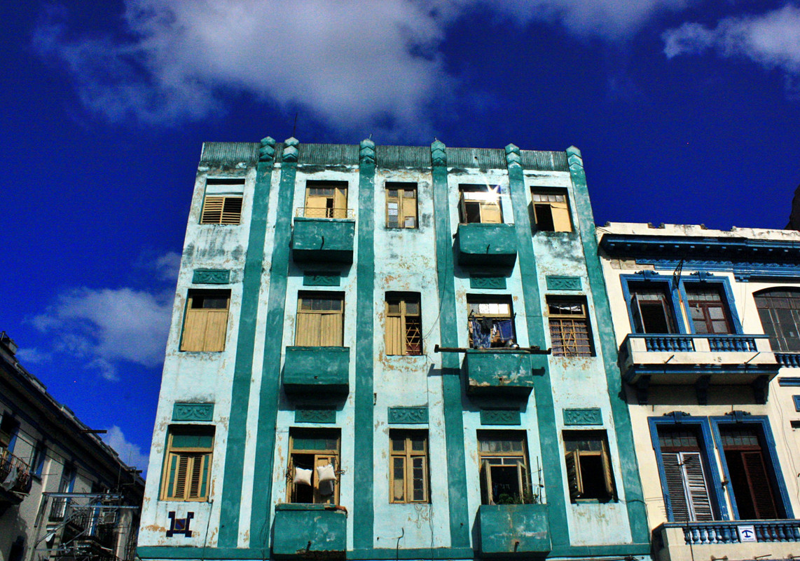 greenapartmentblcokcuba.jpg