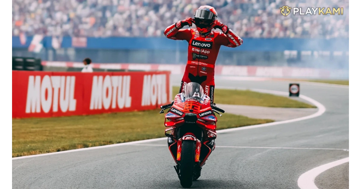 Marc Marquez selebrasi podium